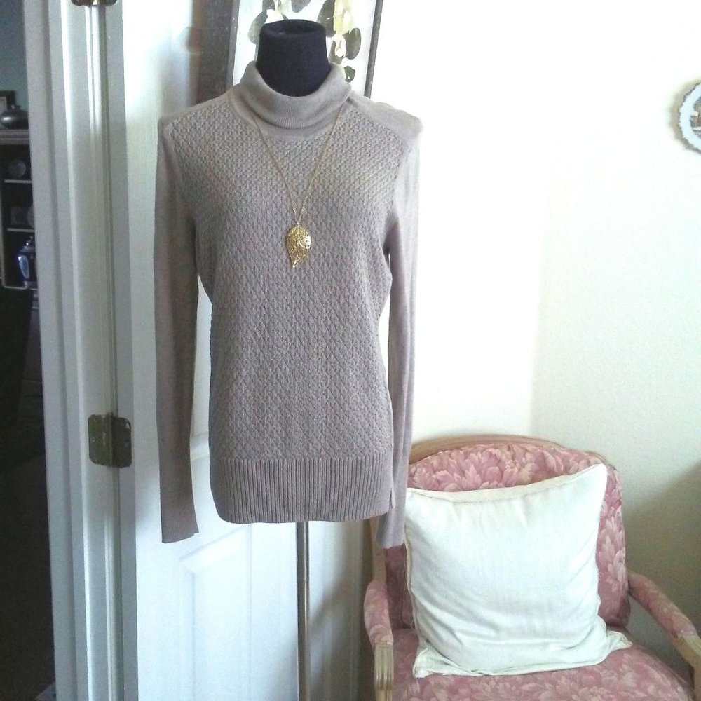 Turtle neck Sweater